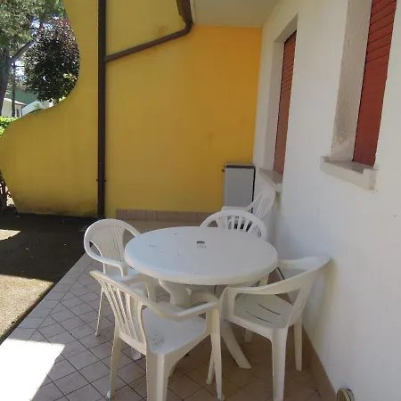 Villaggio Azzurro ביביונה