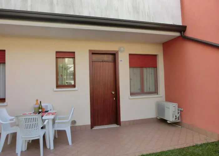 Апартаменти Villaggio Azzurro Бібіоне